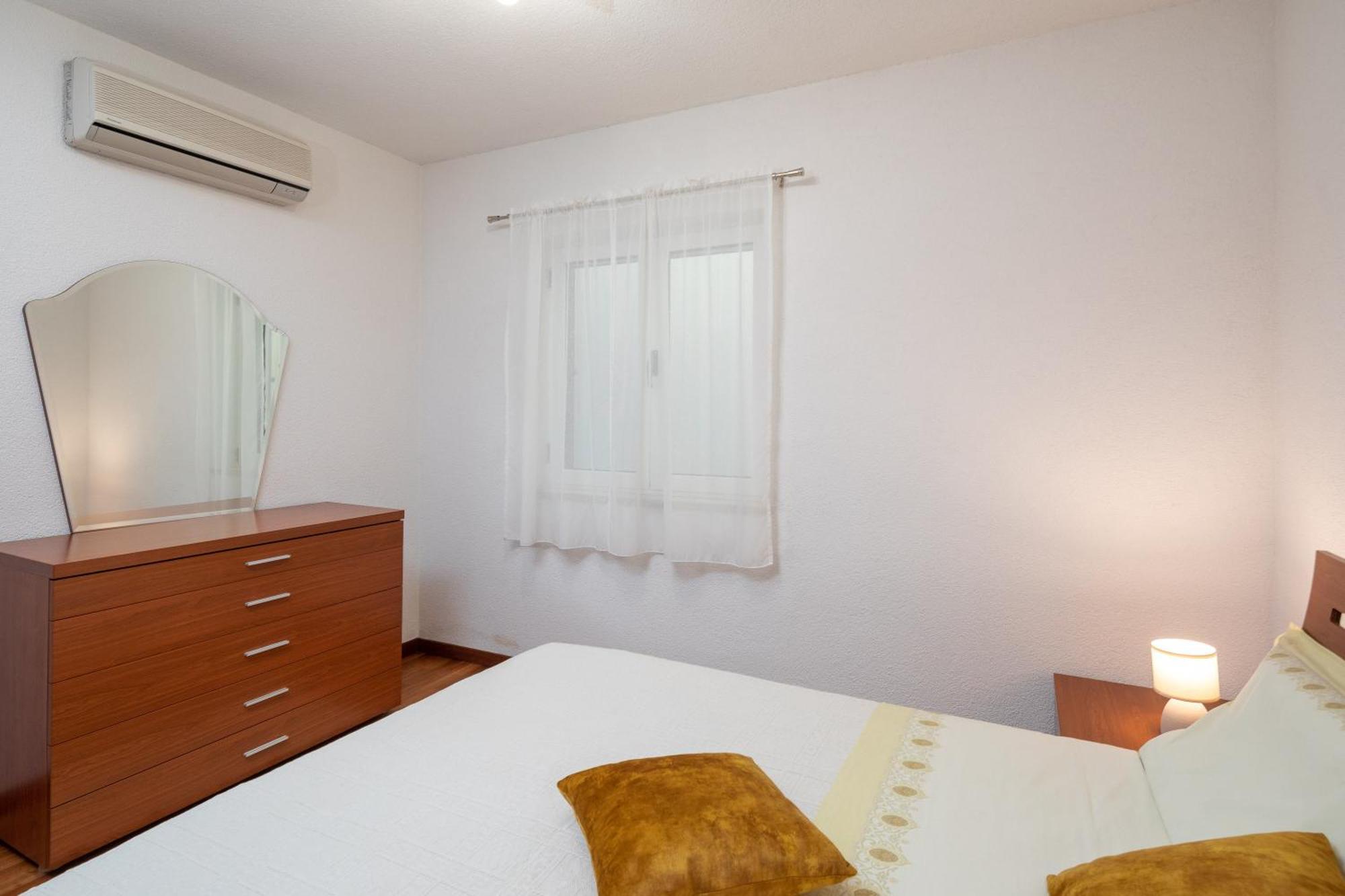 Luxury Residence Омиш Номер фото