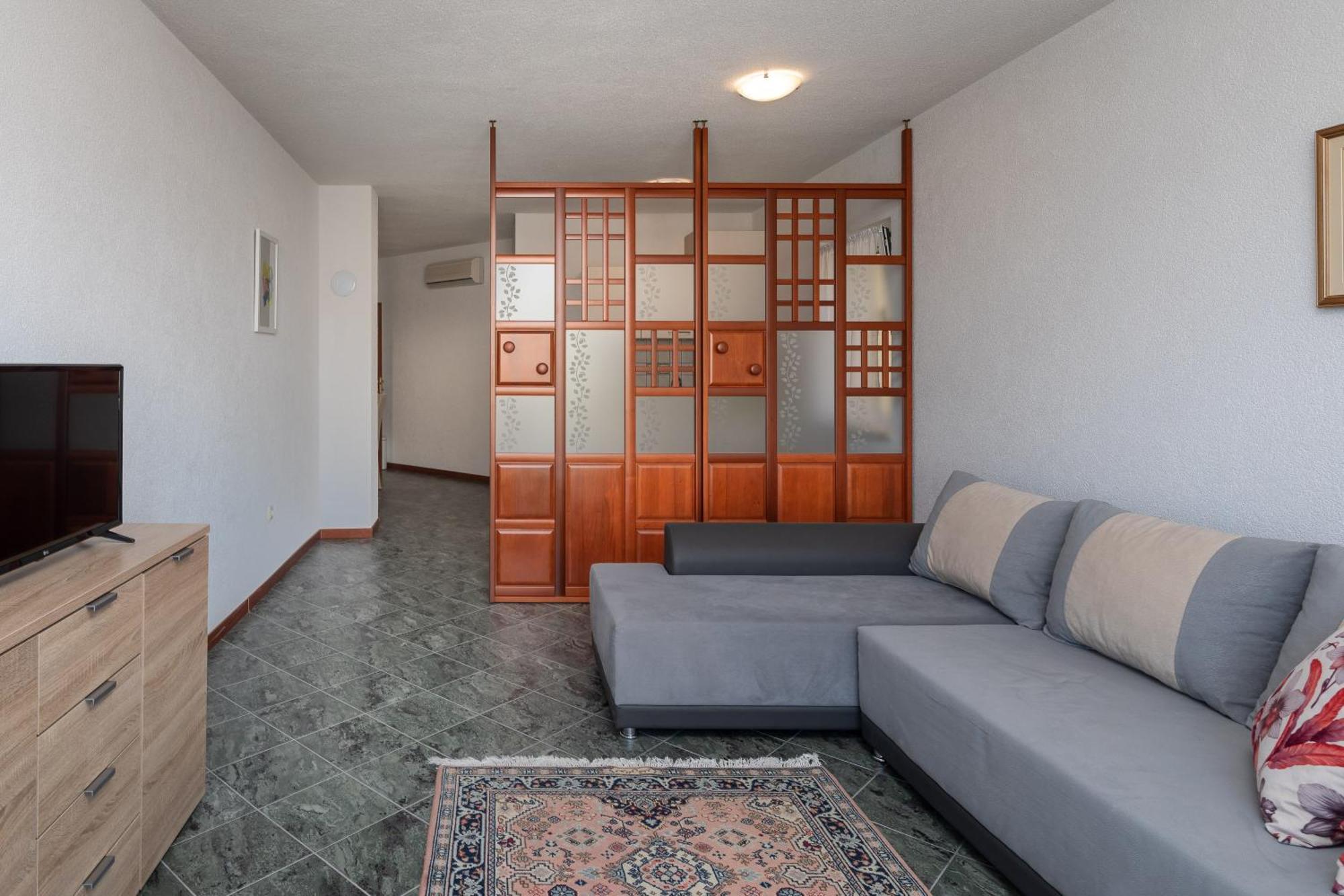 Luxury Residence Омиш Номер фото