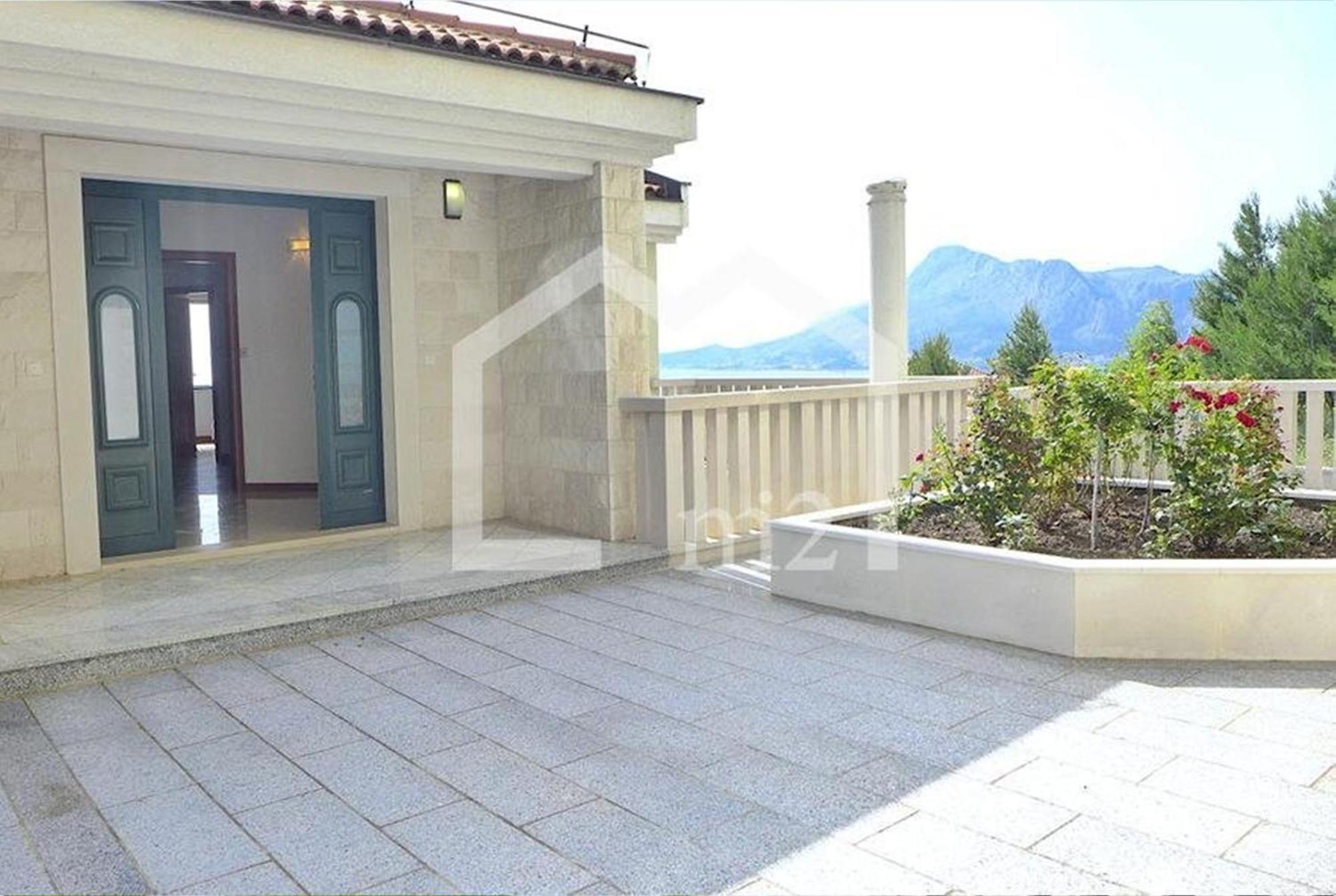 Luxury Residence Омиш Экстерьер фото