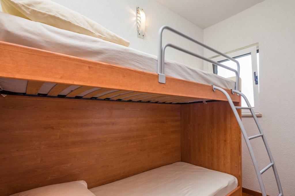 Luxury Residence Омиш Экстерьер фото